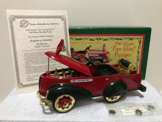 Genron 1999 Holiday Limited Edition 1940 Classic Fire Chief Pumper Die Cast Bank