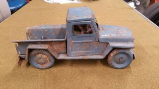 Vintage 1950s Marx Toy Pressed Steel Truck Willys Jeep Towing Service Barn Find