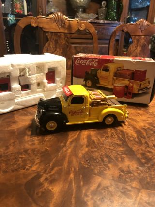 Vintage Coca Cola Dodge Pickup Truck Bank 1999 Nib With Coolers,  Crates And Cart