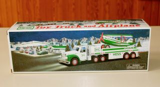 Hess 2002 Toy Truck With Airplane