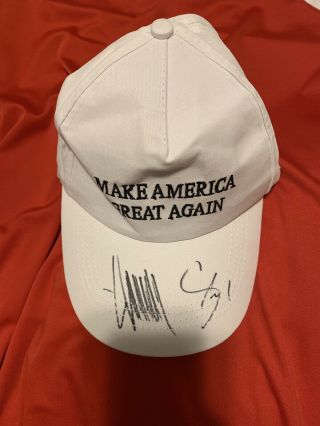 Donald Trump/mike Pence Autographed Make America Great Again Hat Signed In Black
