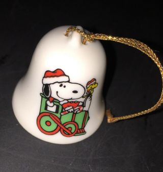1965 Peanuts Snoopy & Woodstock On Train Christmas Bell Ornament Japan