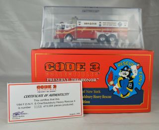 Code 3 12692 " Fdny " E - One/saulsbury Heavy Rescue Fire Truck W/display/box