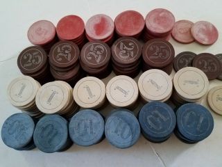 231 rare antique clay poker chips 25,  1,  5,  10,  Victorian style lettering 4