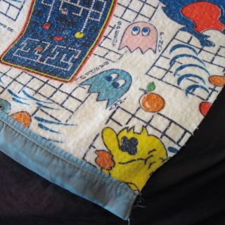 Vintage Blanket featuring Pac - Man Arcade Game Graphics Midway 71 x 90 Twin 3