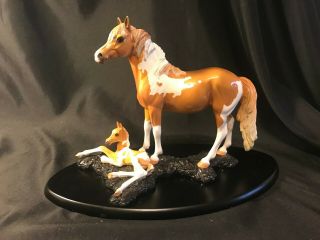 Starlite Creations Horse Figurine,  Chincoteague Paint Mare And Foal,  K.  Cantrell