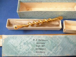 CLASSIC ANTIQUE PEG AND WORM OVER 100 YEARS OLD IN THE JEWELERS BOX 2