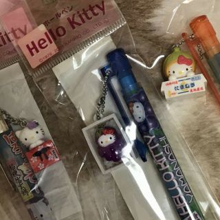 Hello Kitty Ballpoint Pen Yamanashi - Kikyo Shingenmochi 2005 With Gotochi Charm