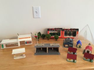 Vintage Toy Matchbox Lesney G - 1 Bp Service Station And Other Buildings