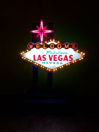 " Welcome To Fabulous Las Vegas Nevada " Sign Lights Up And Sparkles