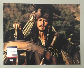 Johnny Depp Signed 16x20 Pirates Of The Caribbean Photo Auto Psa/dna