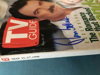 Tom Selleck AUTOGRAPHED TV GUIDE May 11 - 17 1996 w/COA VERY RARE ISSUE 4