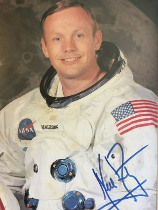 Neil Armstrong uninscribed signed 8X10 JSA 3