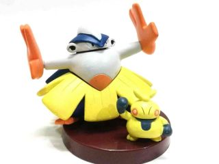 Japan Nintendo Tomy 1/40 Zukan Pokemon Makuhita Hariyama Figure Toys