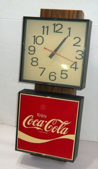 Vintage 1976 Coca - Cola Wall Clock Advertising Sign