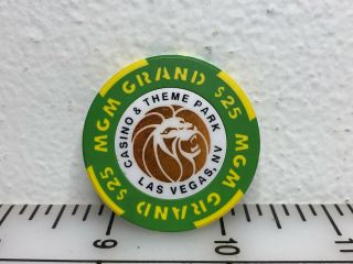 Rare Mgm Grand $25,  Green And Yellow,  Gold Foil Lion,  Las Vegas Casino Chip