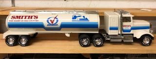 Vintage Nylint Smith ' s Dairy Products Freightliner Semi Truck Milk Tanker USA 2