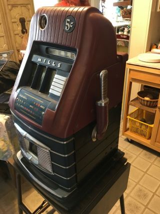 5 cent Mills slot machine from 1947 and in 10