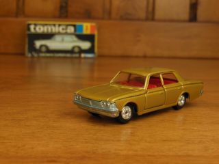 Tomy Tomica 3 Toyota Crown Deluxe,  Made In Japan Vintage Pocket Car Rare