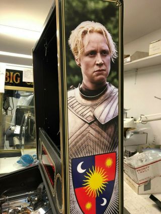 GAME OF THRONES PRO Pinball Machine BY STERN 4