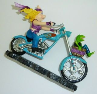 MISS PIGGY Figurine Hamilton Muppet ON THE ROAD AGAIN WITH KERMIT Motorcycle 2