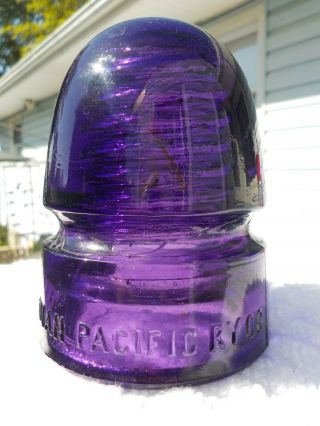 Sharp Royal Purple Cd 143 Canadian Pacfic Ry Glass Insulator