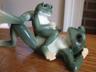 Franz Signed Porcelain Figurine Amphibian Father Frog & Son FZ00624 NIB 2004 2