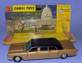 1967 - 1969 Corgi Toys No 262 Lincoln Continental In Blister Pack