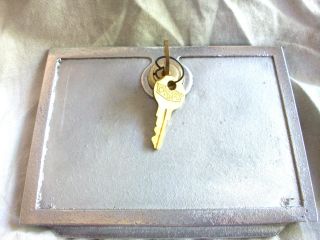 1 Cent Callie Or Superior Gum Vendor Trade Stimulator Back Door W/lock Keys
