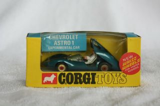Corgi Toys 347 - Chevrolet Astro 1 - Experimental Car -