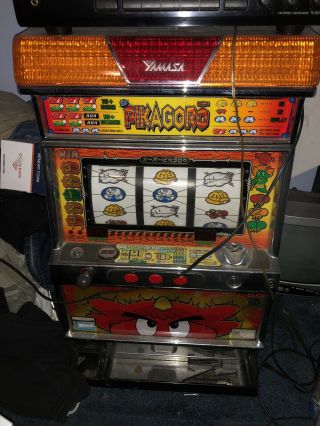 Pikagoro Slot Machine