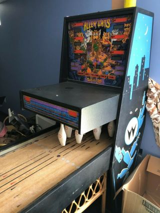 Alley Cats Shuffle Bowling Arcade by Williams Pinball 4