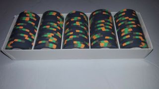 100 Casino De Isthmus City Poker Chips Green $100 Denomination.  Rare James Bond