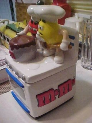 M&M ' s Red Yellow Candy Cookie Stove Oven Ceramic Dish Jar Collectible Cute 2