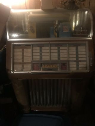 IT ' S A 100 SEEBURG Select - o - matic JUKEBOX WITH OVER 100 45 ' S 3