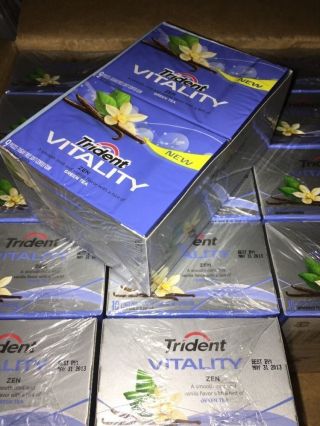 Trident Vitality Gum Zen Vanilla Green Tea (100 Packs) /// May 2013 ///