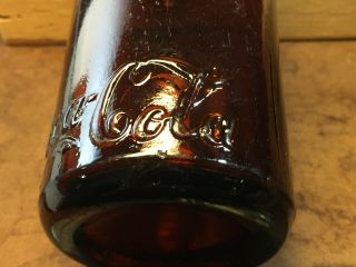 ROANOKE,  VA.  amber HEEL script straight side Coke bottle 5 - 09 5