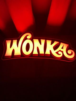 Willy Wonka Casino Slot Machine Topper Illuminated Sign W/ Stand 12