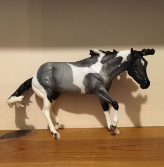 Breyer Horse “out Of The Blue” 2018 Collector Club Special Bobby Jo Blue Roan