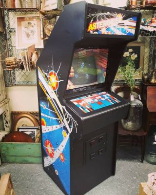 1979 Atari Asteroids Arcade Machine.  100