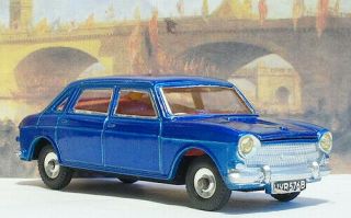Dinky Toys 1/43 1965 Austin 1800 Blue Meccano Made In England