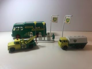 Vintage Lesney Matchbox Bp Trucks And Transporter Set With Fill Station And Sign