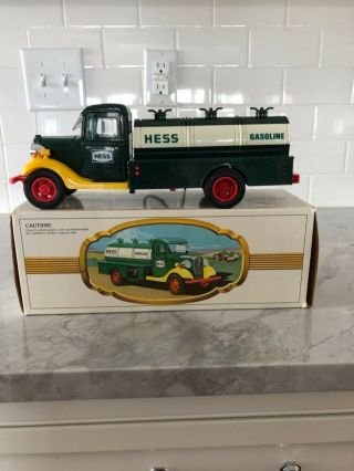 1982 The First Hess Truck - Nib
