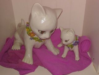 Italian Set Of White Pottery Cats/kittens 8 1/2 " T & 4 1/2 " T W/flower Wreaths