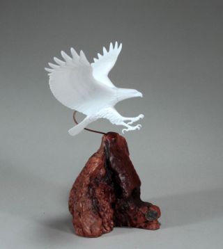 EAGLE Sculpture direct from JOHN PERRY 11in wingspan Pellucida Statue 4