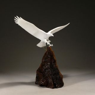 EAGLE Sculpture direct from JOHN PERRY 11in wingspan Pellucida Statue 5