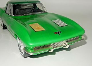 JIM BEAM 1963 CHEVY CORVETTE GREEN REGAL CHINA DECANTER CAR (ONLY 700 IN GREEN) 8