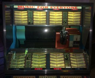 Seeburg 161 Fully Restored 1958 45 RPM Jukebox With Records 3