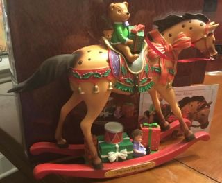 Christmas Morn 2017,  Trail Of Painted Ponies,  1e1886,  Resin Figurine,  Box,  Tag
