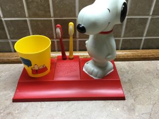 Vintage Snoopy Peanuts Toothbrush Holder And Cup Set